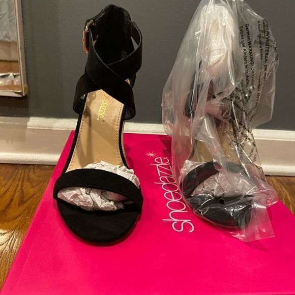 Shoe dazzle Genova wedge in black. - Picture 1 of 6